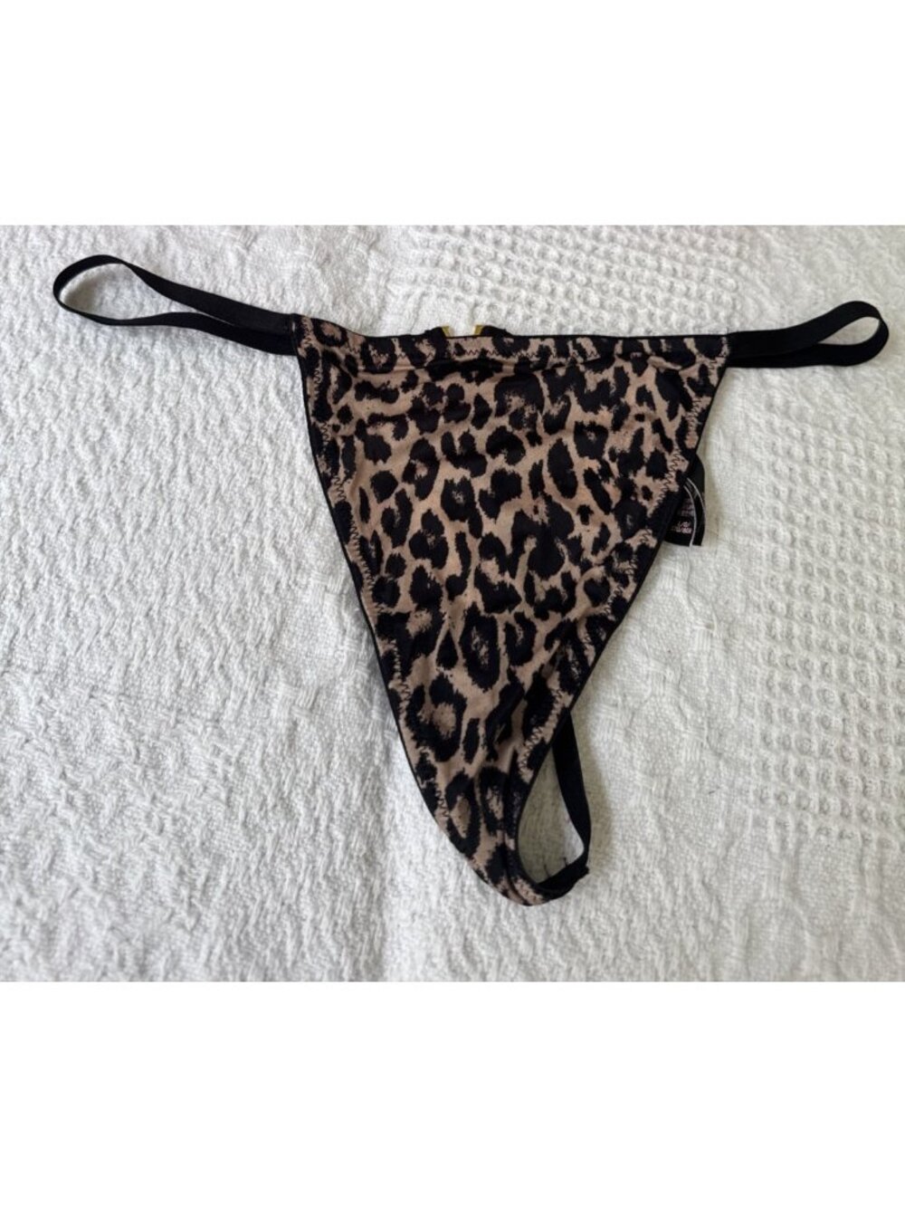 VICTORIA'S SECRET L ANIMAL PRINT GOLD CHARM SILKY THIN STRING THONG PANTIES NWT